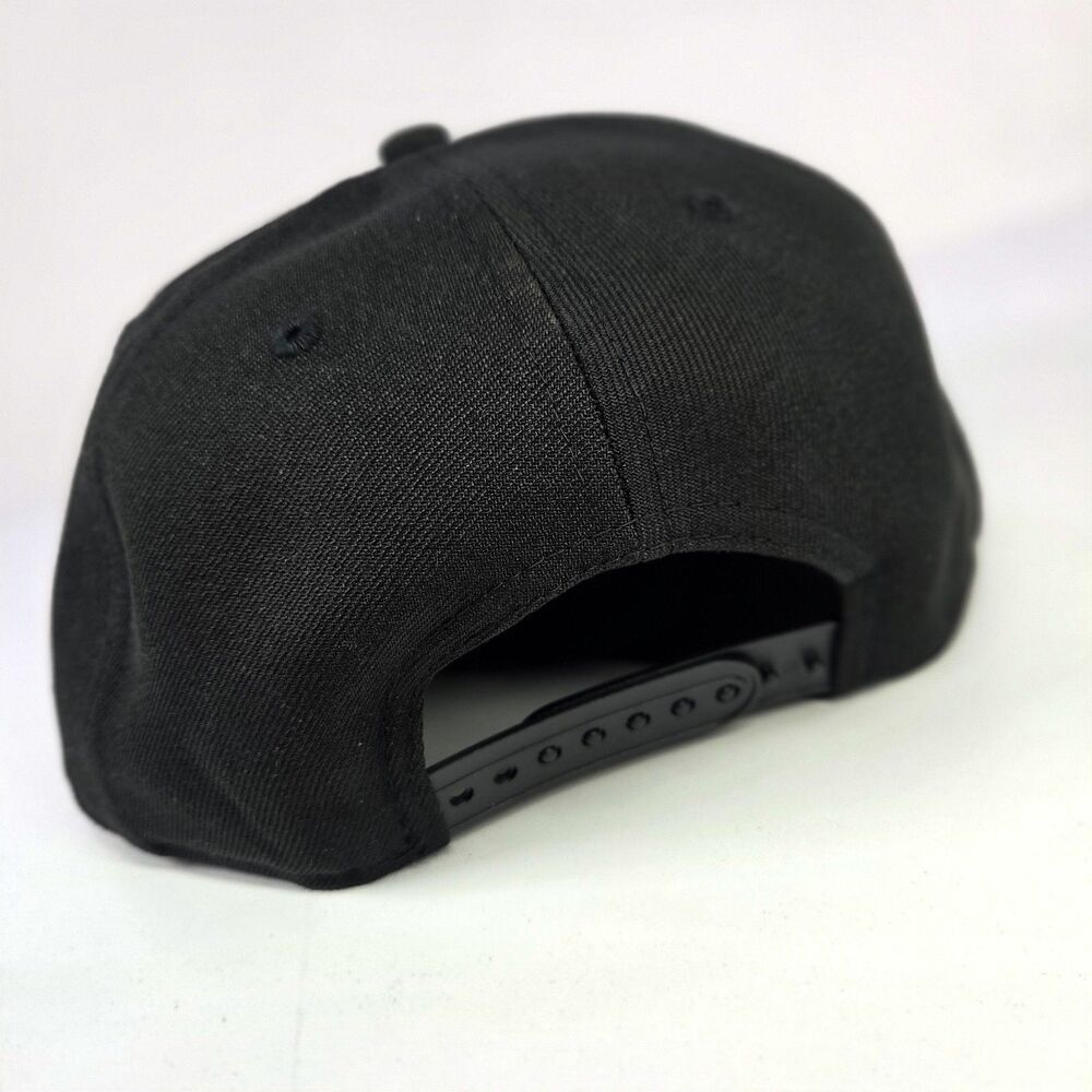 New Era 9FIFTY New York Yankees Snapback Hat Black on Black